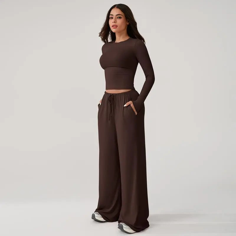 Women's long-sleeved top and wide-leg pants suit