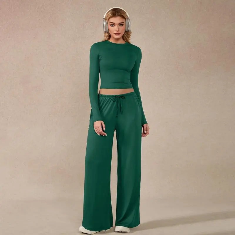 Women's long-sleeved top and wide-leg pants suit