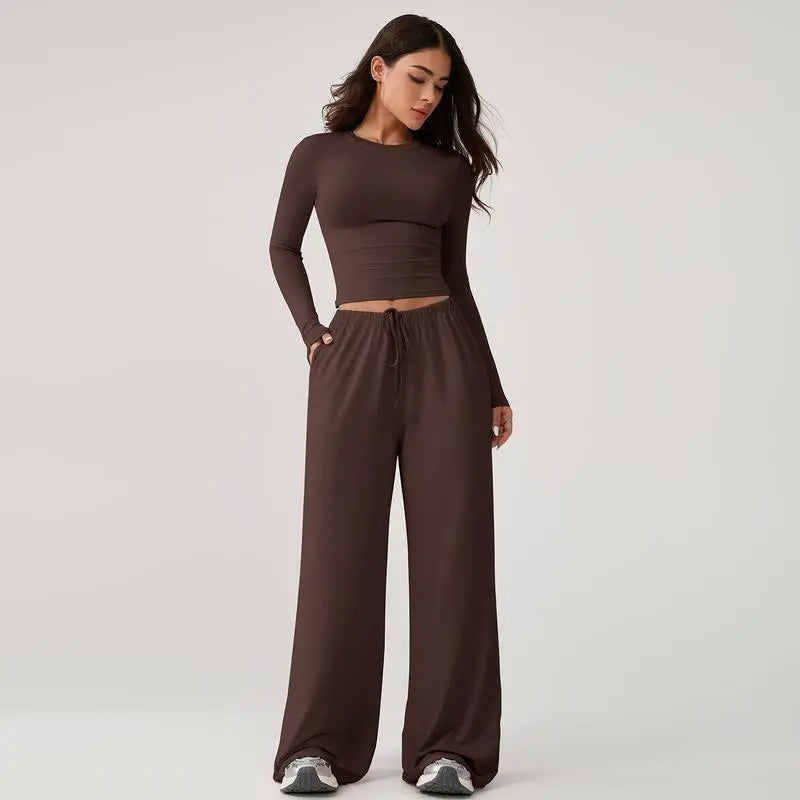 Women's long-sleeved top and wide-leg pants suit